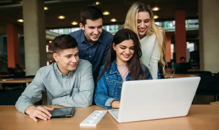 Aulas práticas e dinâmicas para melhor aprendizado na graduação